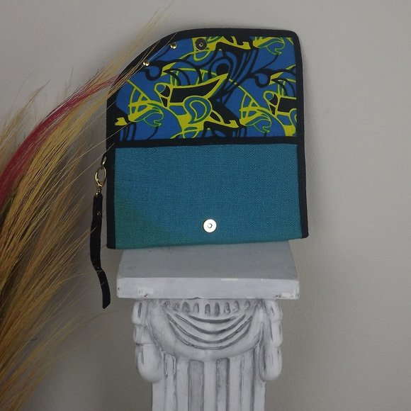 Casual Princess Bay Exuma Clutch Purse / Wristlet - Picture 6 of 7